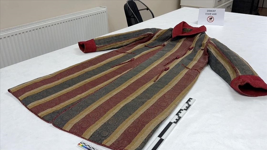 Rüyada Robdöşambr Giyinmek Görmek