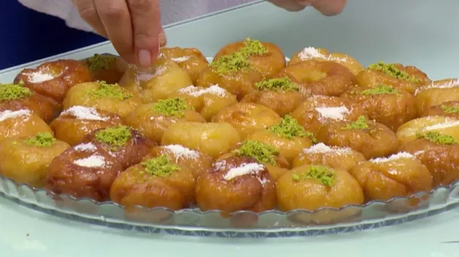 Rüyada Kadıngöbeği tatlısı Görmek