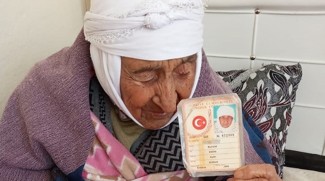 Rüyada Yaşlı Kadın Görmek